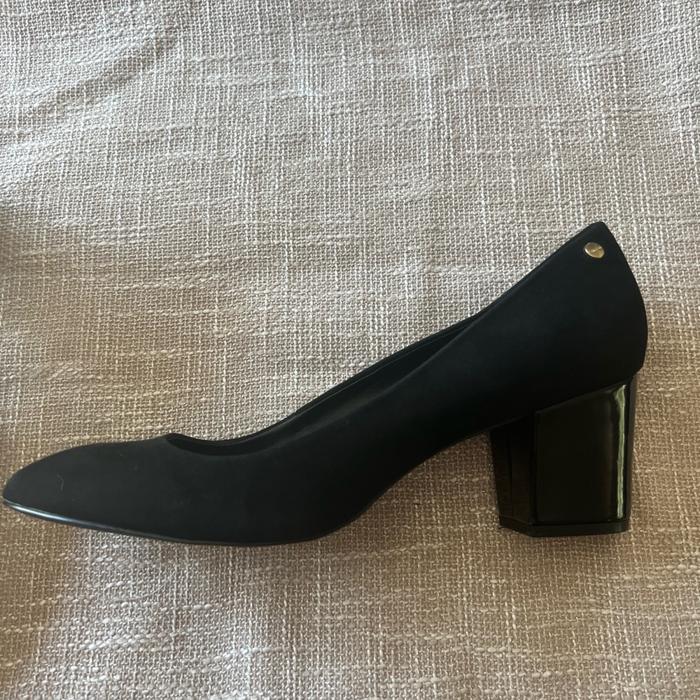 New! Calvin Klein 2.5” Tapered Block Heel Pumps - image 3
